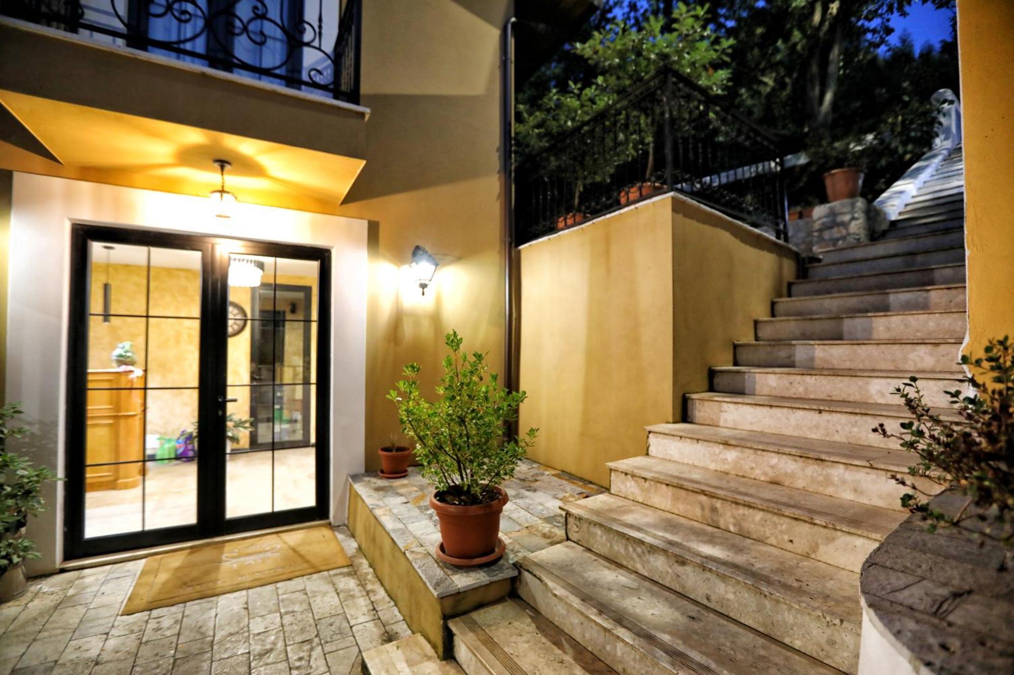 Hotel Labiatan Zogaji Exterior photo